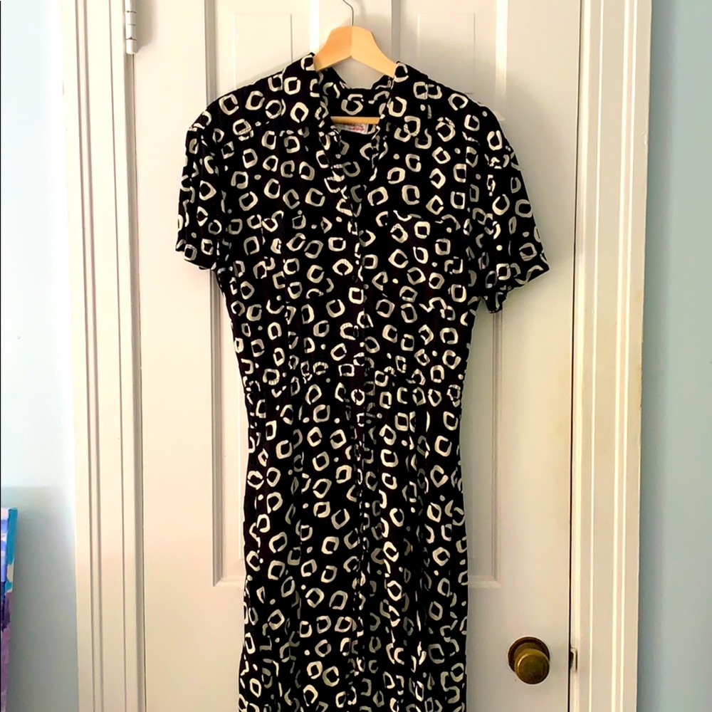 Liz Claiborne black and white patterned maxi dress